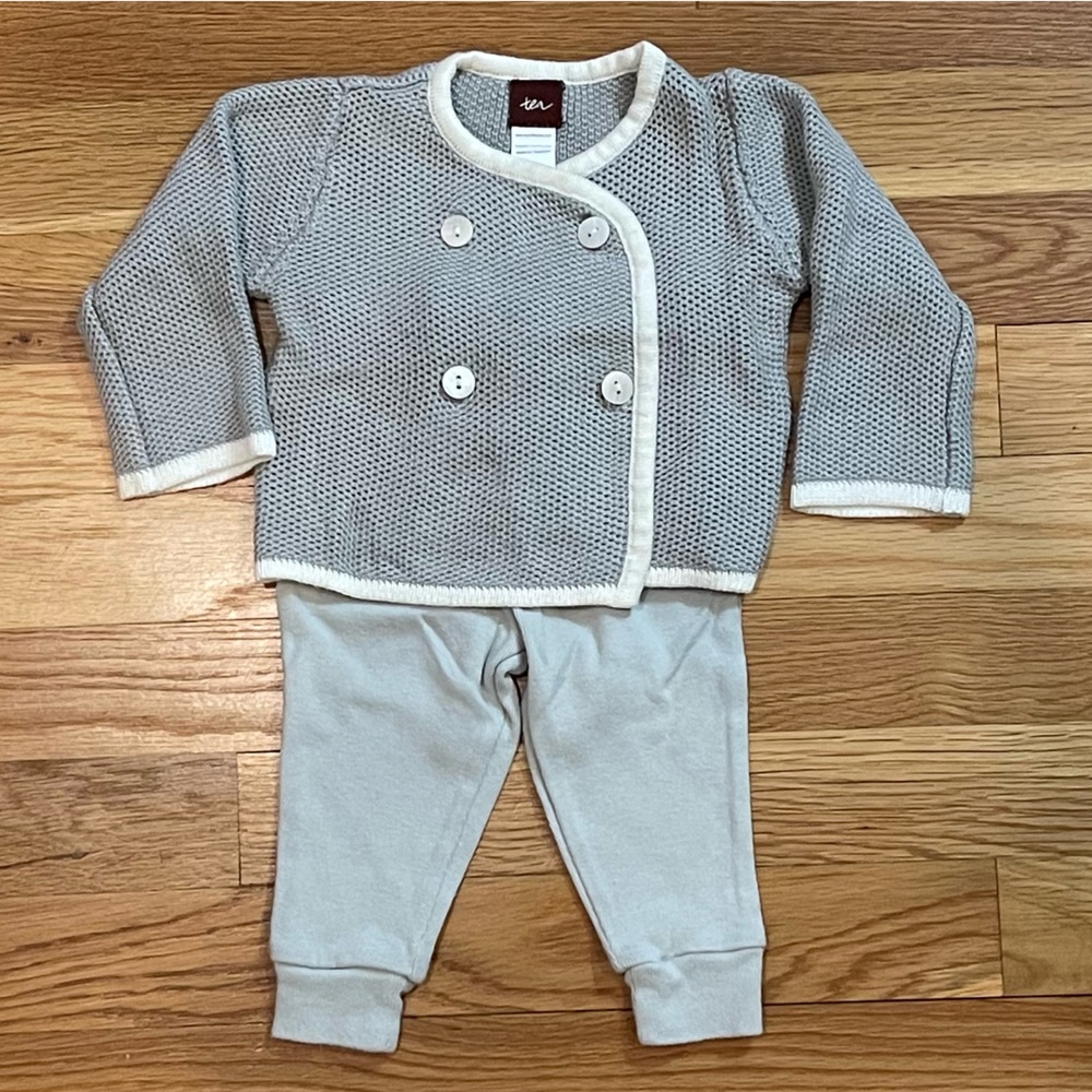 Tea Collection Matching sweater/knit set.  Great condition. Size 3-6M.